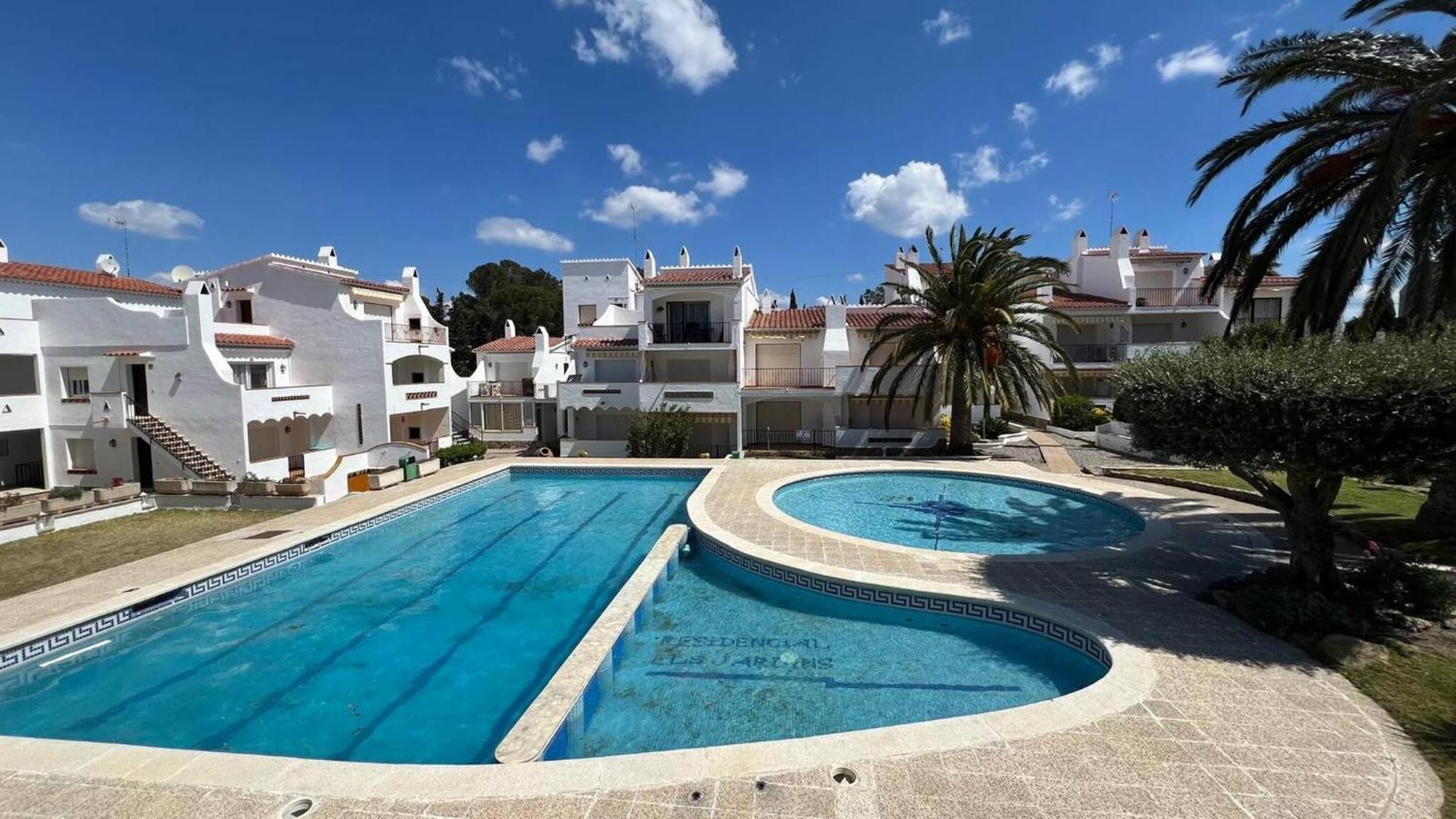 Piso Planta Baja Salida Piscina Av-03 Apartamento *