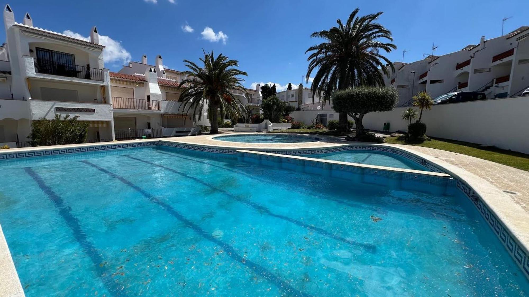 Piso Planta Baja Salida Piscina Av-03 Apartamento